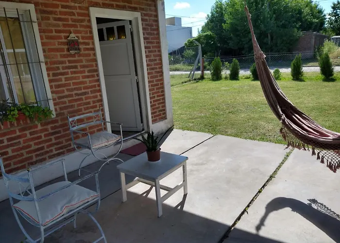Monoambiente Con Bano Privado, Cocina, Heladera Y Cochera En Pueblo Belgrano